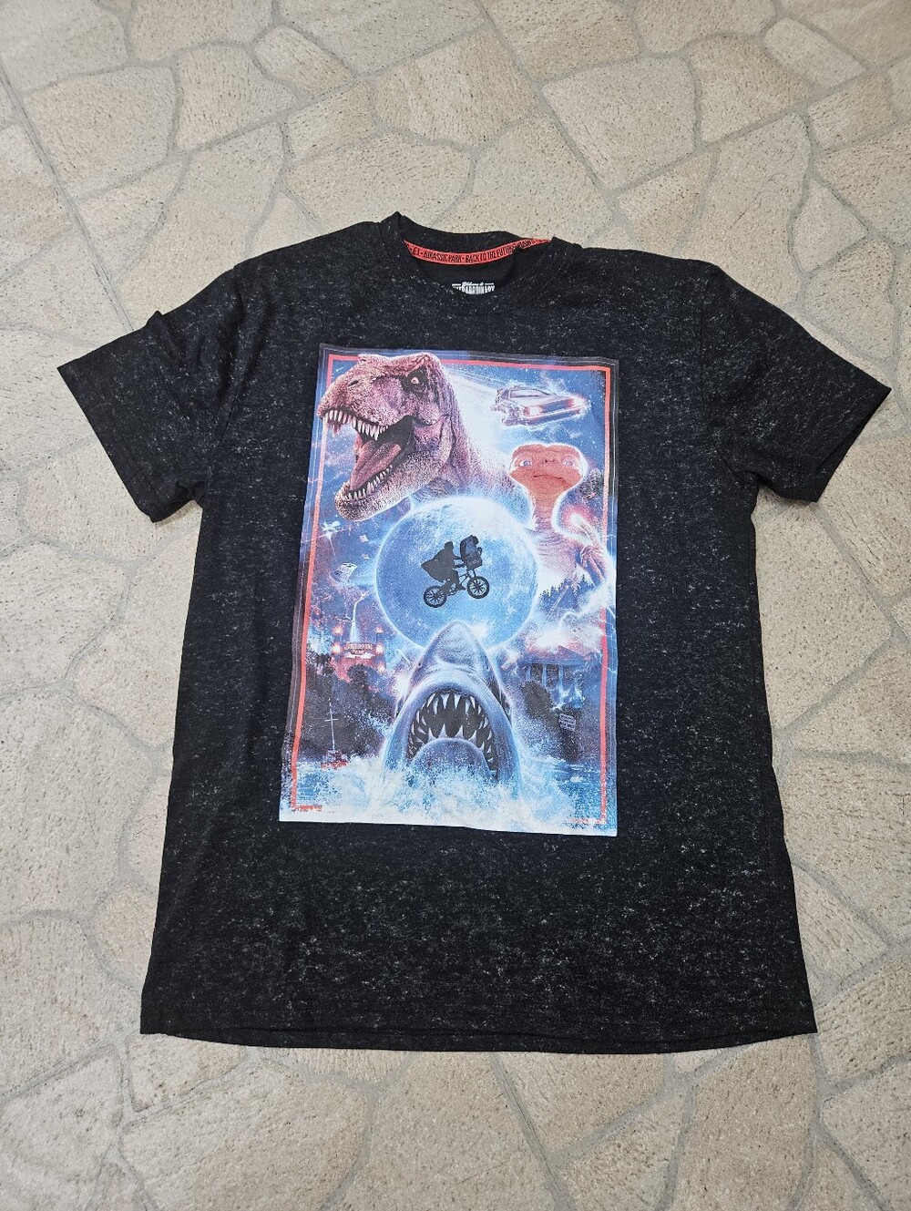 Universal Men's Black Graphic Tee with Retro Sci‑Fi Print